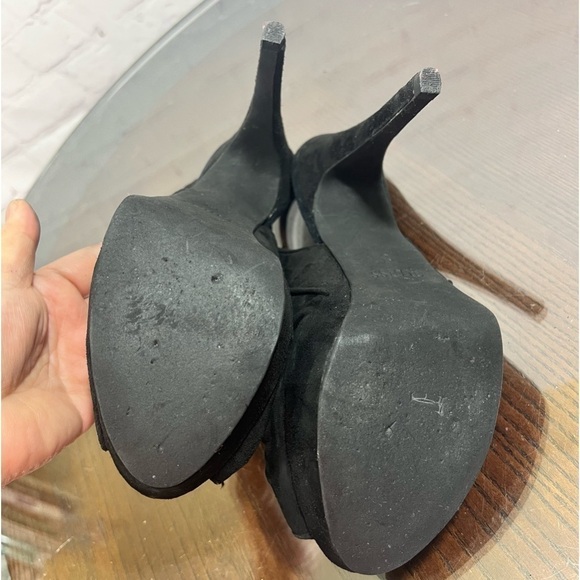 GUESS sling back suede platform heels with beautiful ruffle details Size 7 - Picture 8 of 17